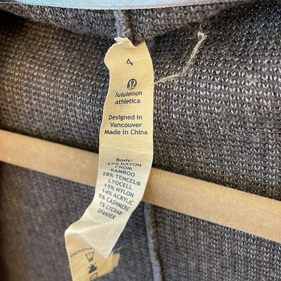 Lululemon grey sweater with thumb holes EUC - Picture 2 of 5